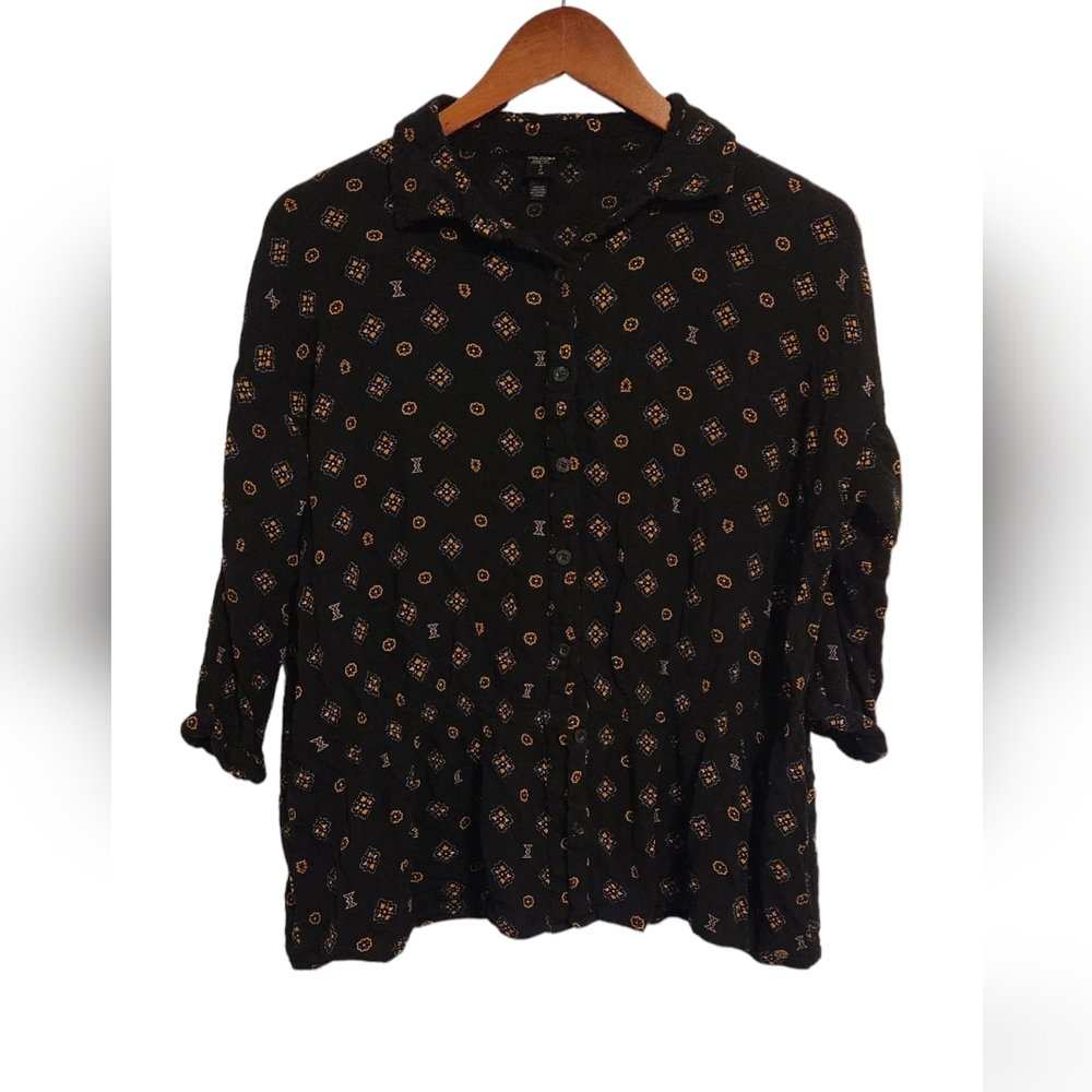 Women's small Volcom button up long sleeve